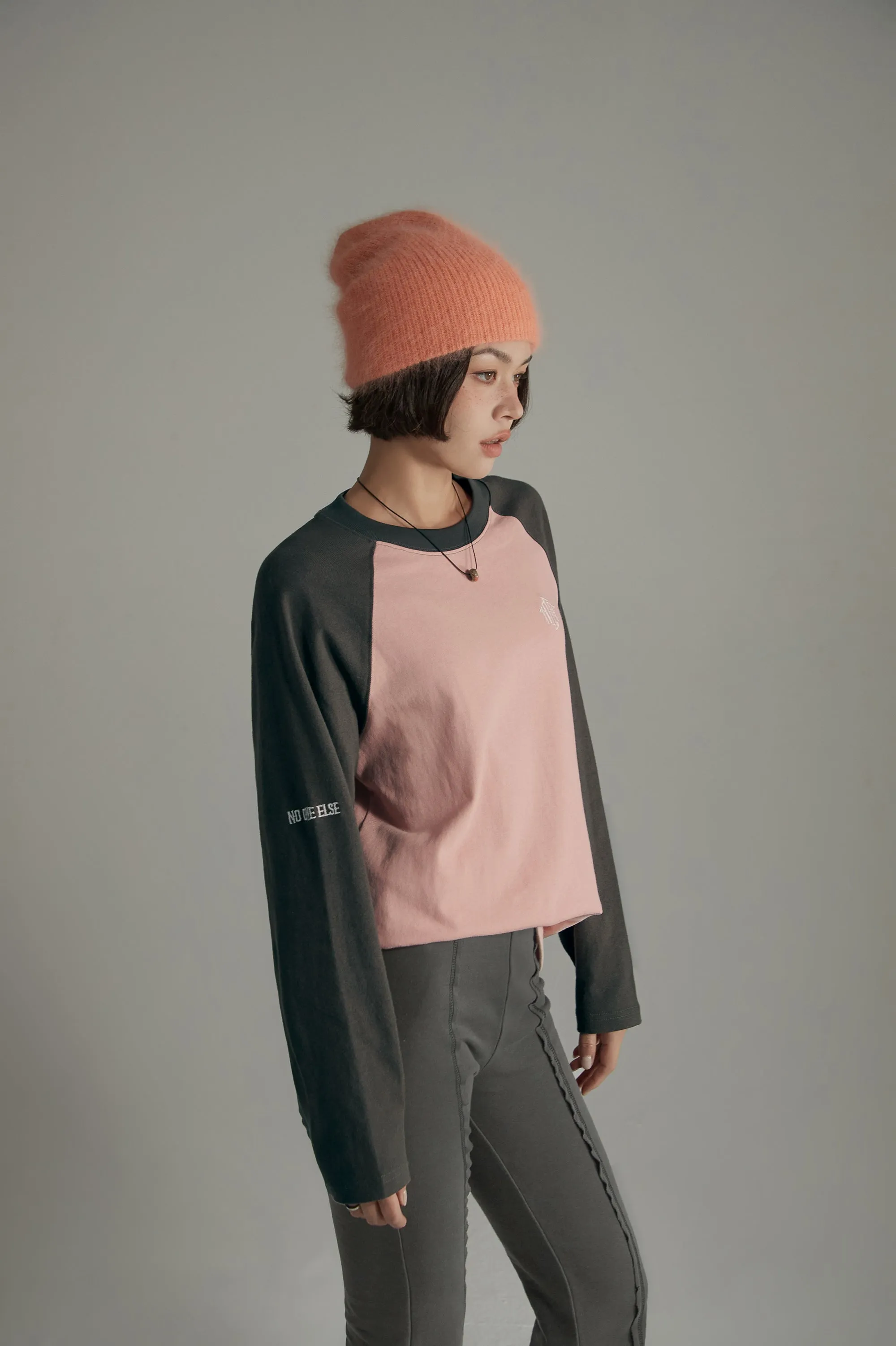 Colorblocked Raglan Long Sleeves Top