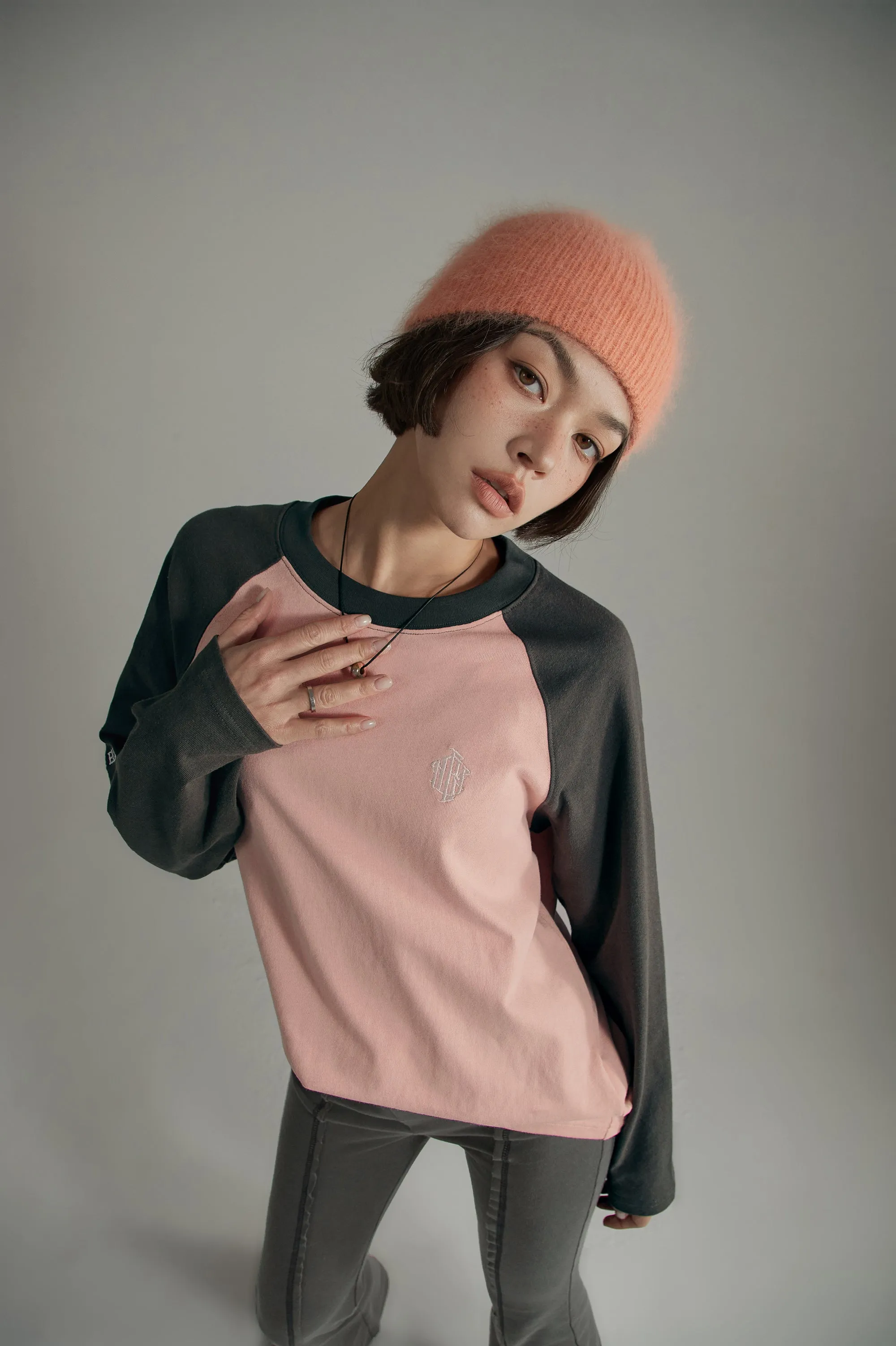 Colorblocked Raglan Long Sleeves Top