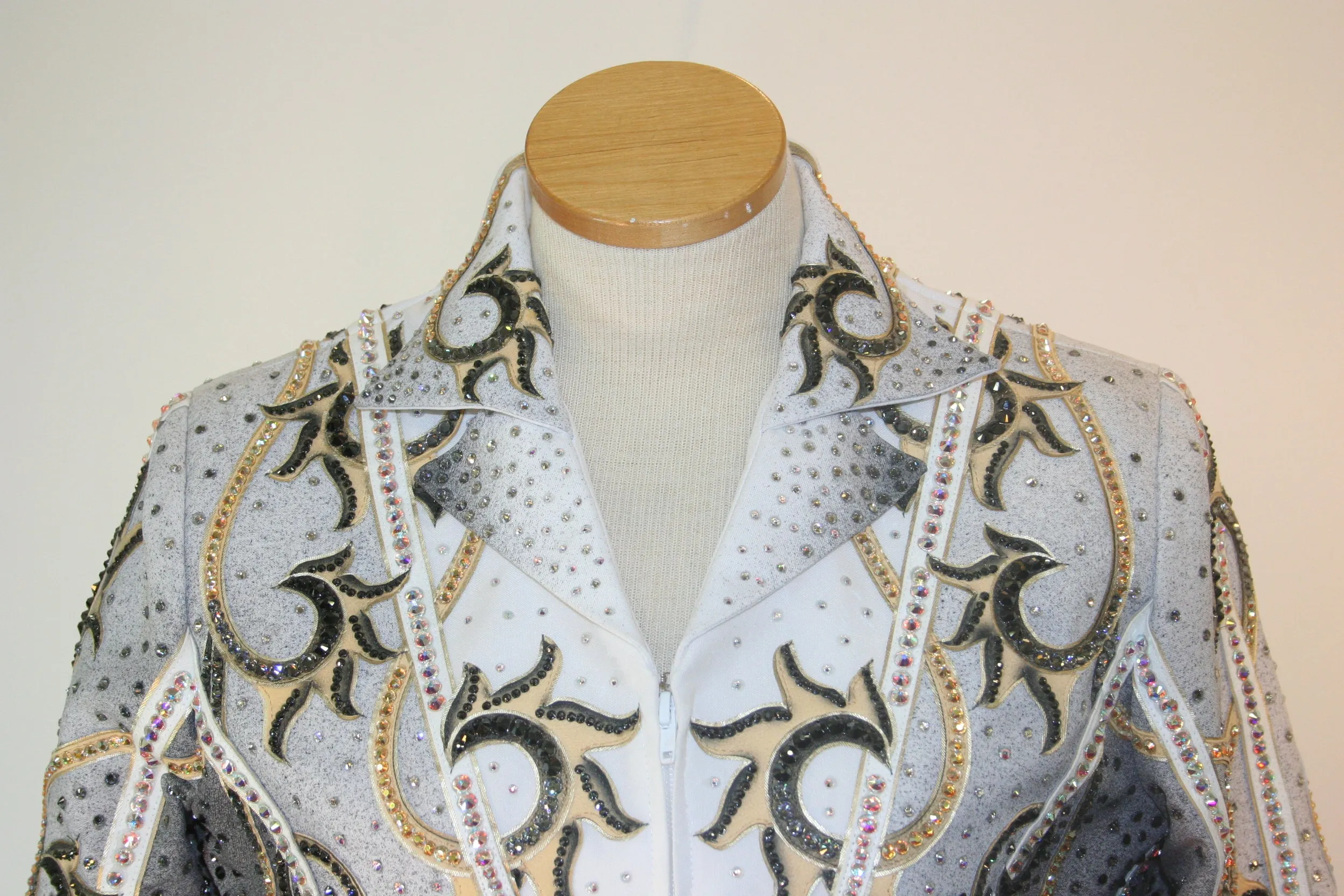 N/A Showmanship or Pleasure Jacket, Black White Gold, Ladies L, 5067A