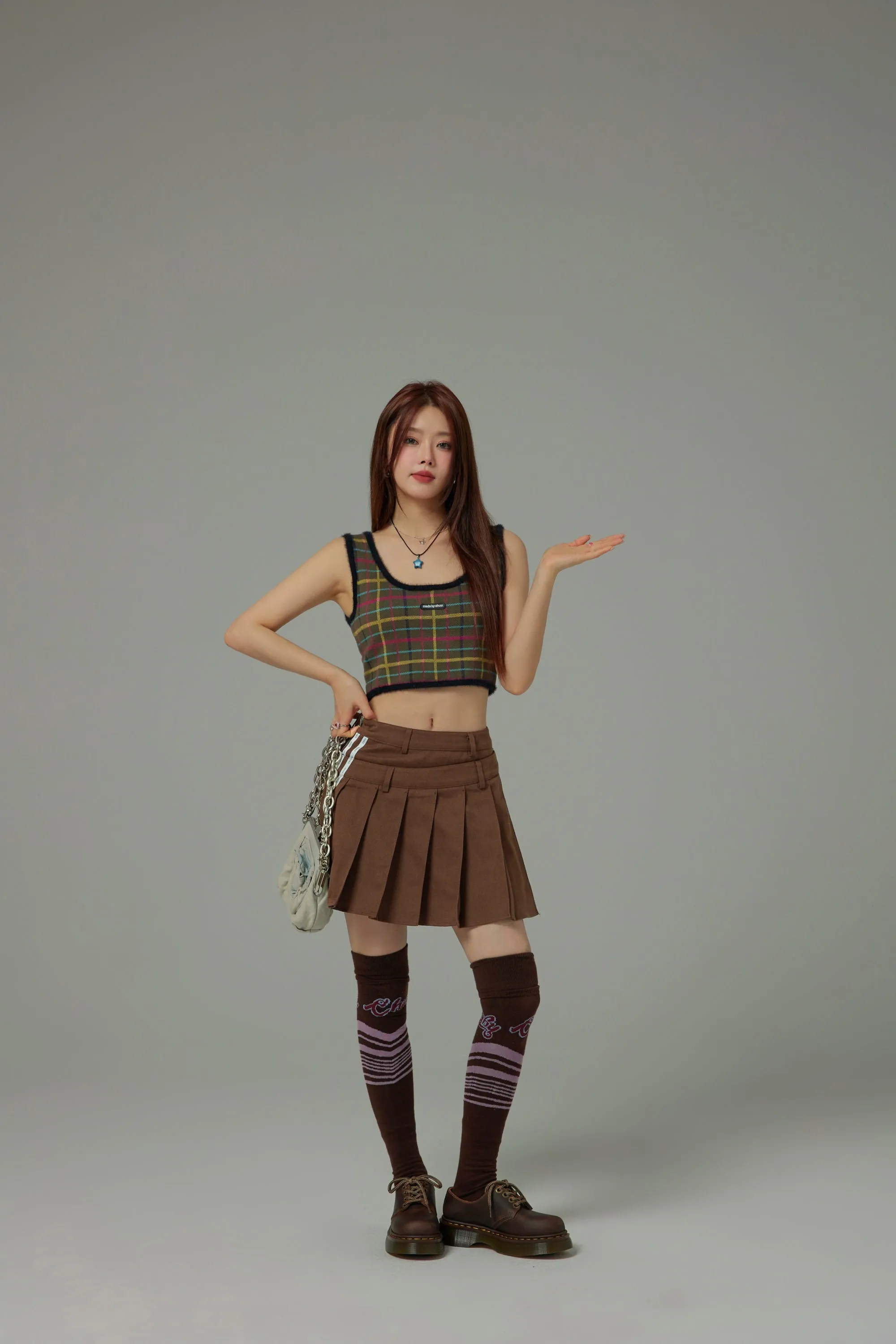 U-Neck Check Sleeveless Crop Top