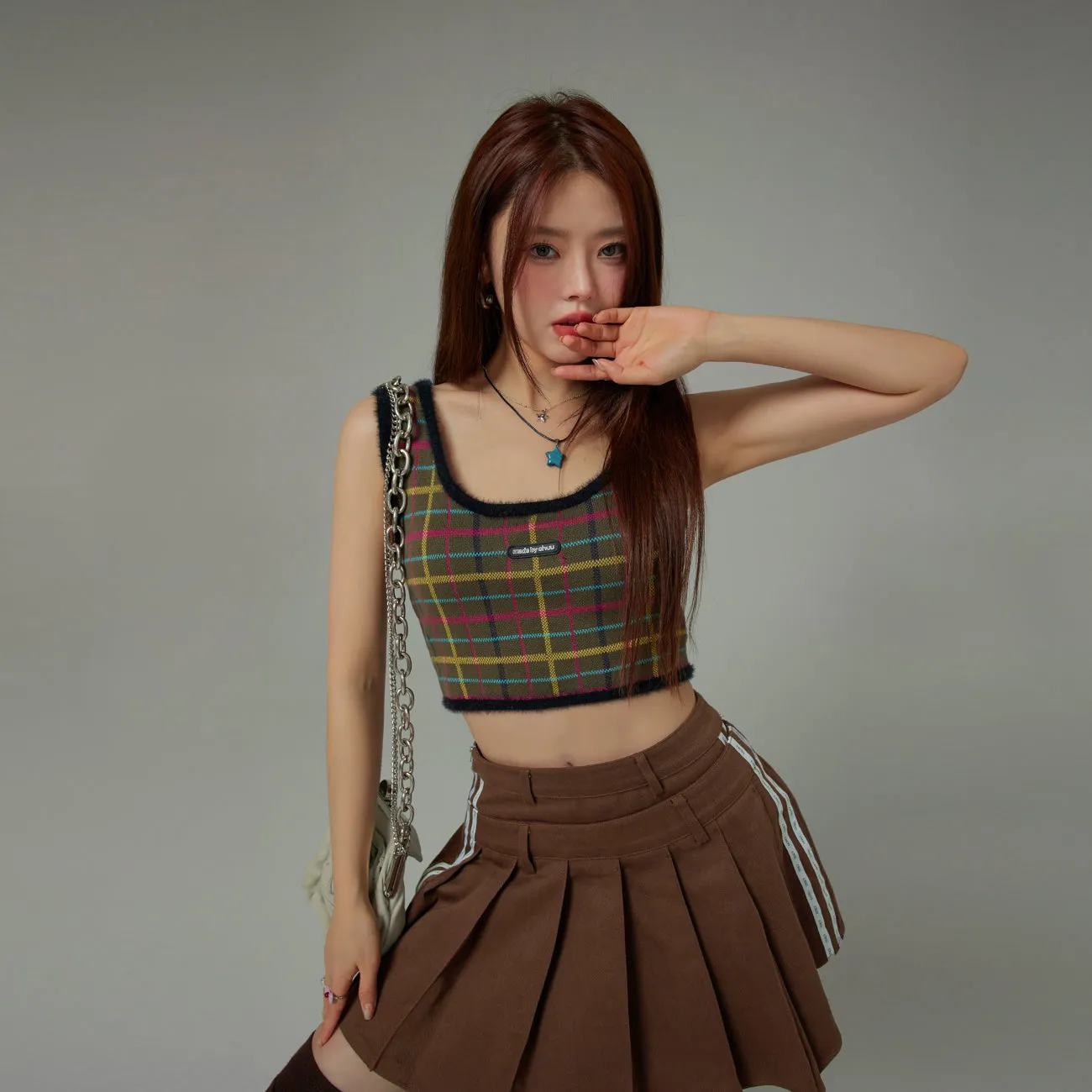 U-Neck Check Sleeveless Crop Top